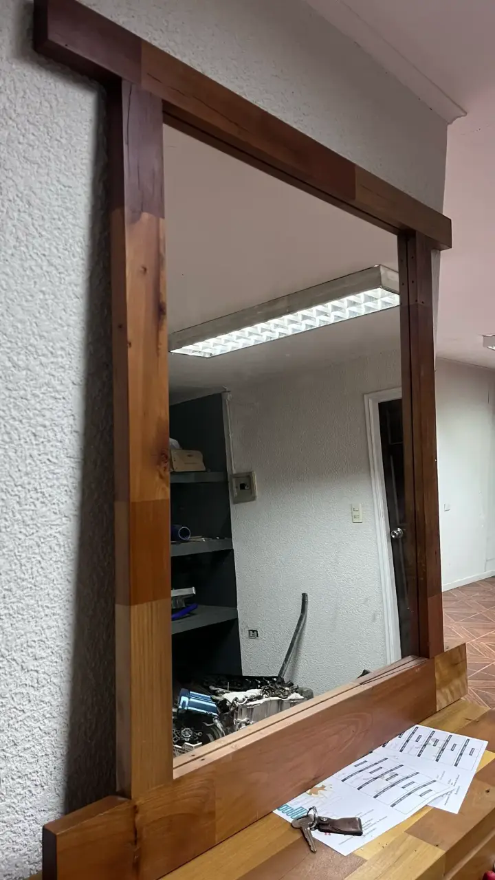 Espejo con marco de madera Nativa - 1