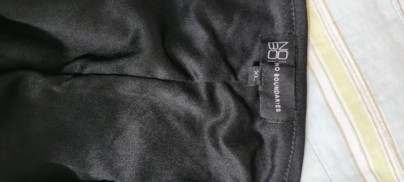 Vestido negro con lentejuelas - 4