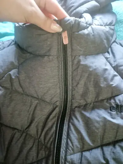 Parka gris con capucha - miniatura 3