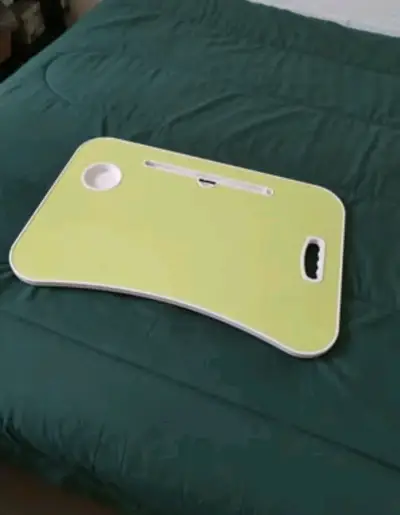 Mesita portátil verde para cama - miniatura 1