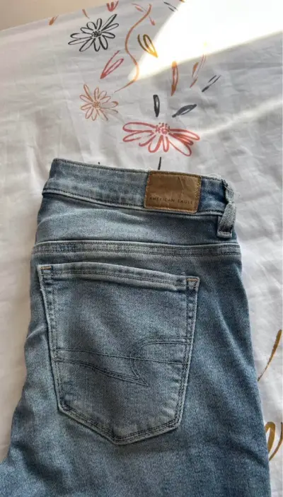 Jeans American Eagle azul claro - miniatura 1