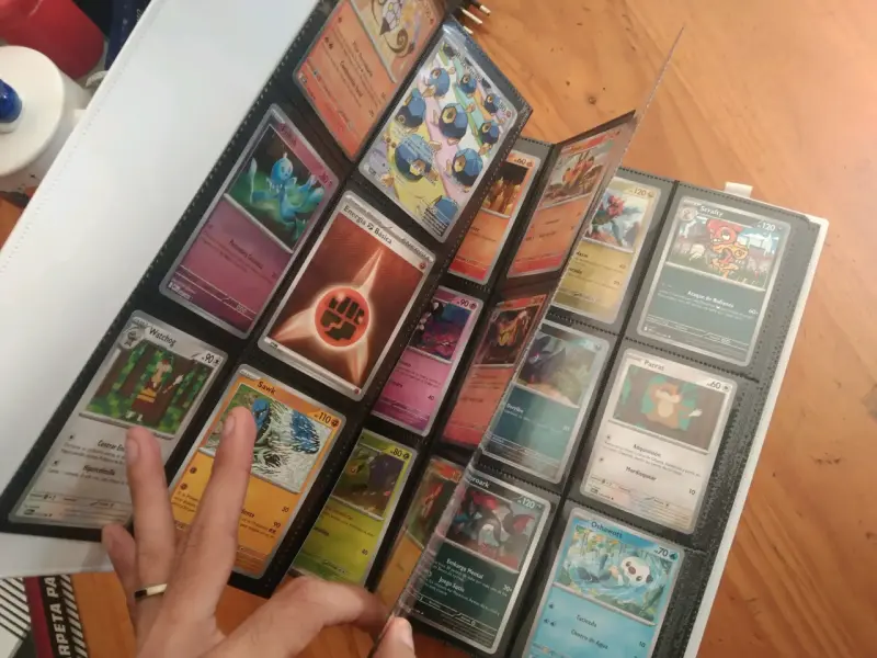 Carpeta de colección Pokémon edición Llama blanca - 3