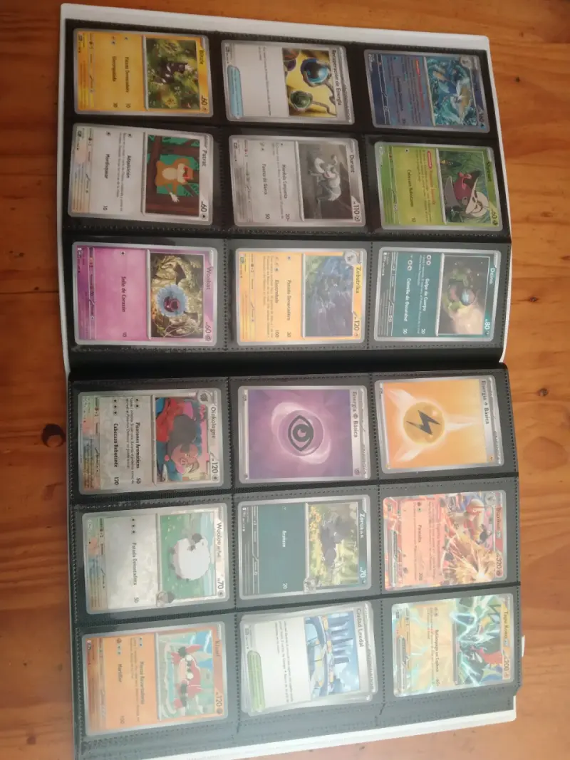 Carpeta de colección Pokémon edición Llama blanca - 4