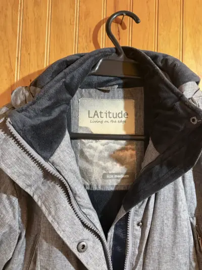 Parka gris con capucha - miniatura 2
