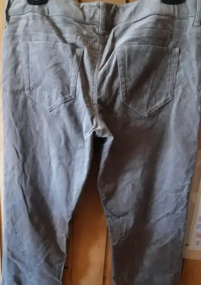 Pantalones Guess Jeans grises - miniatura 3