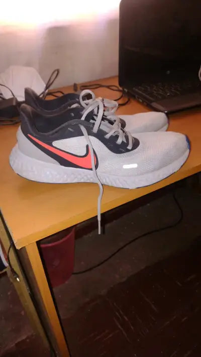 Zapatillas deportivas gris y azul - miniatura 2