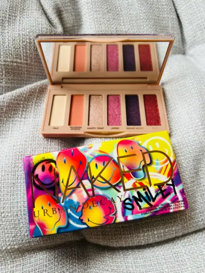 Paleta de sombras Urban Decay - miniatura 1