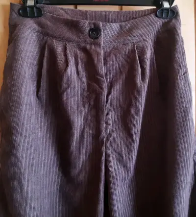 Pantalones de pana marrones - miniatura 2