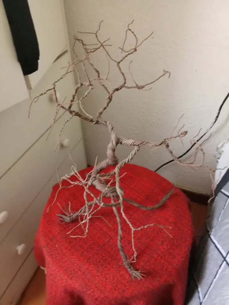 Árbol decorativo de alambre - 1