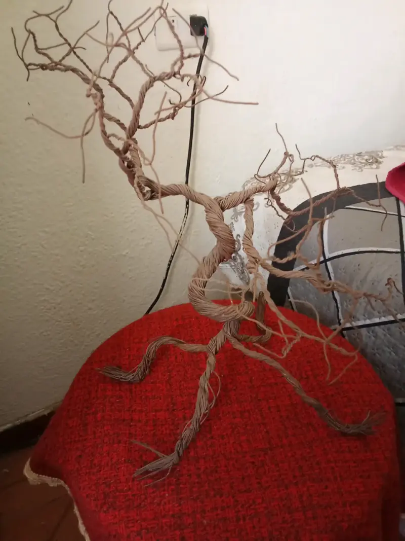 Árbol decorativo de alambre - 2