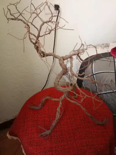 Árbol decorativo de alambre - miniatura 2