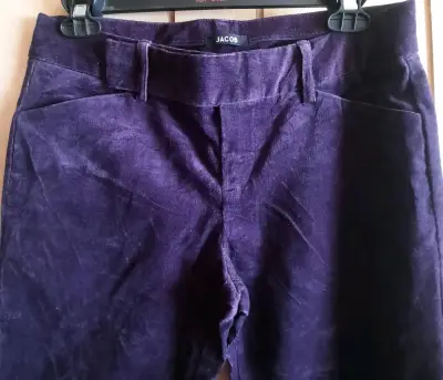 Pantalones morados de terciopelo - miniatura 2