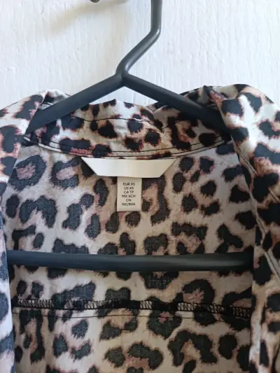 Blusa larga estampado animal print - miniatura 2