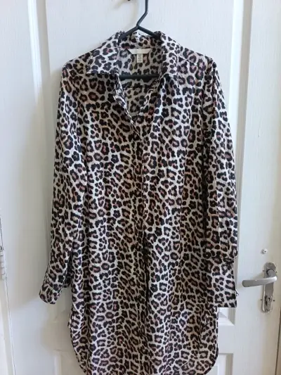Blusa larga estampado animal print - miniatura 3