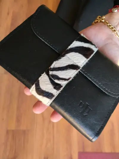 Billetera de cuero estampado cebra - miniatura 3