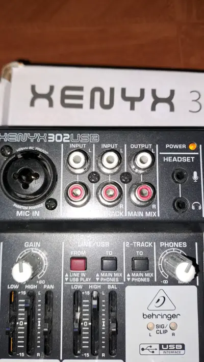 Mezclador de audio Behringer - miniatura 3