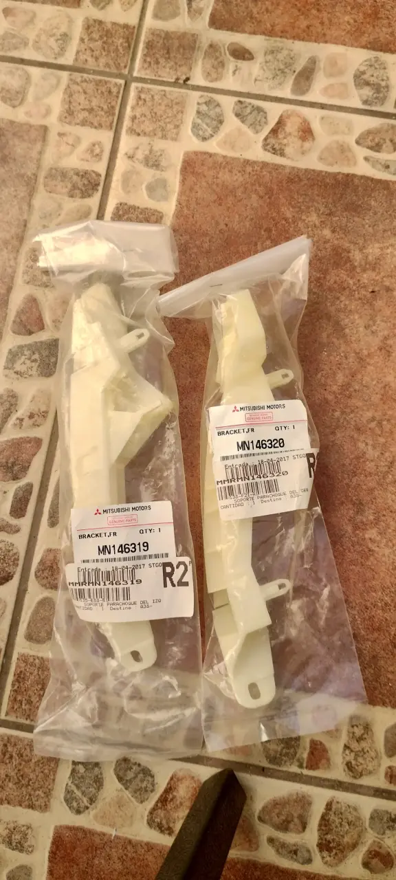 Ménsulas delanteras Mitsubishi L200 - 1
