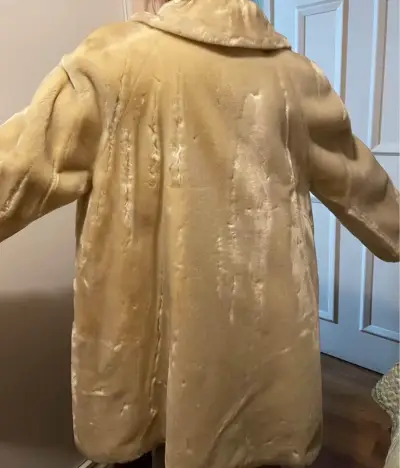 Abrigo de piel beige - miniatura 3
