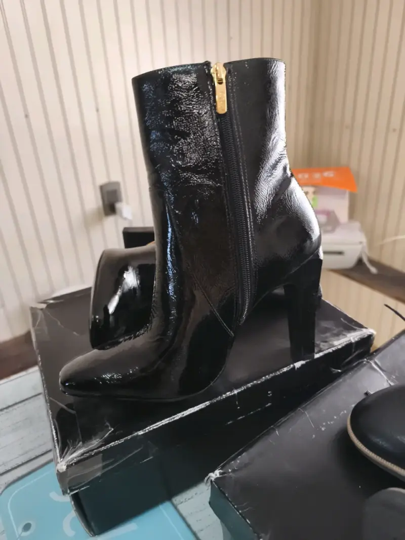 Botines de charol negro - 2
