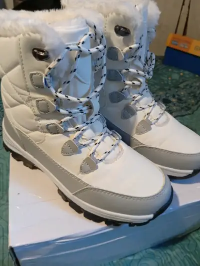 Botas de invierno blancas con forro - miniatura 2