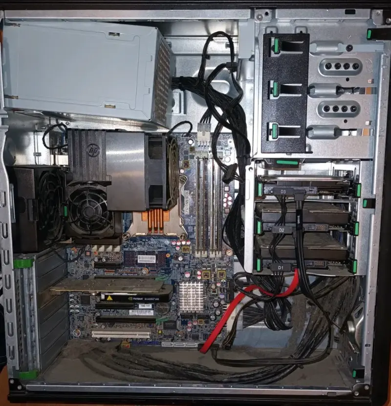 Torre HP Z420 Xeon - 4