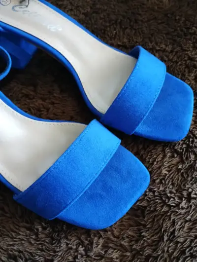Sandalias azules de taco medio - miniatura 2