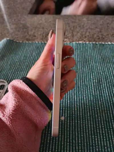 iPhone 14 128GB, Libre – Excelente Estado - miniatura 4