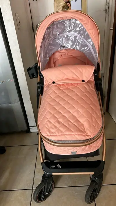 Coche de bebé rosado - miniatura 6