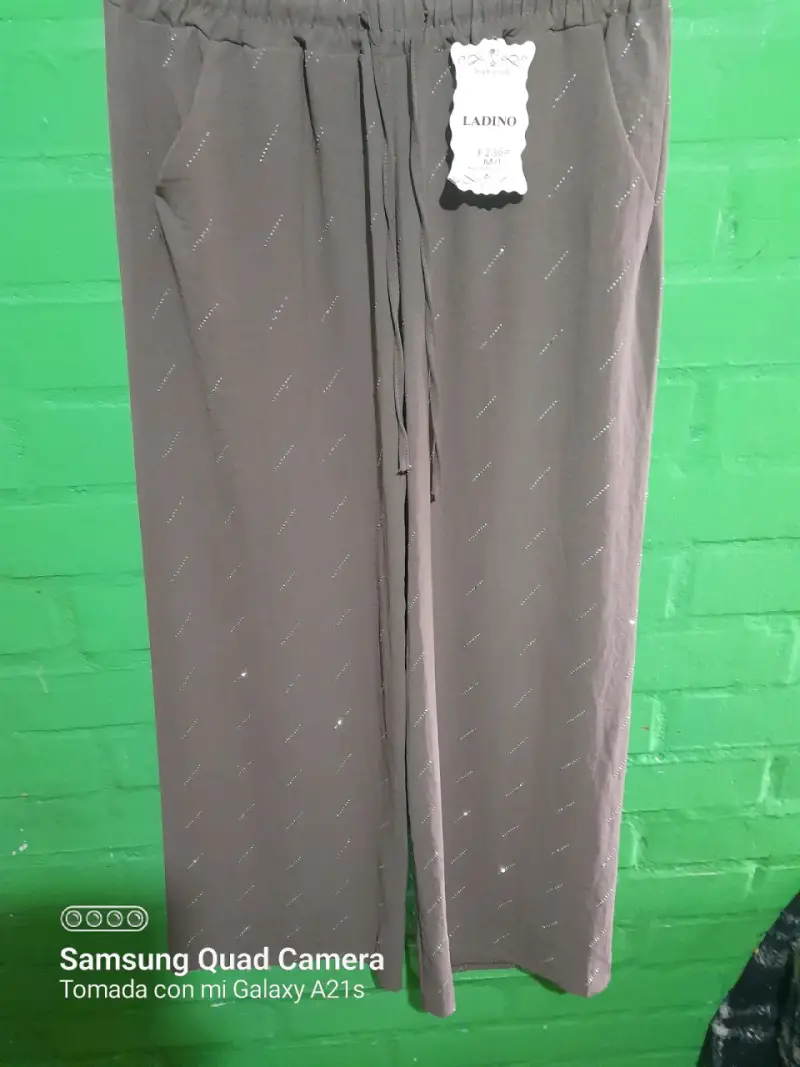 Pantalones beige con cordón y brillo - 2
