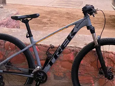 Bicicleta Trek Marlin 6 - miniatura 1