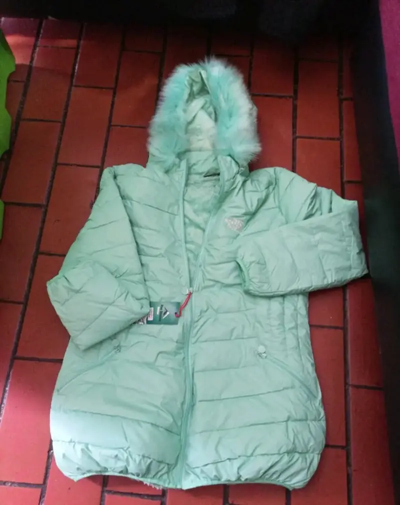 Chaqueta de lana con capucha - 5