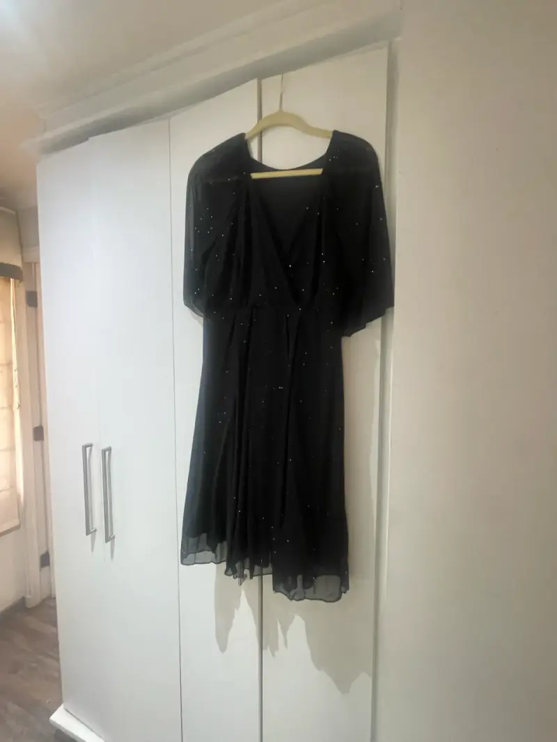 Vestido negro con brillos - 2