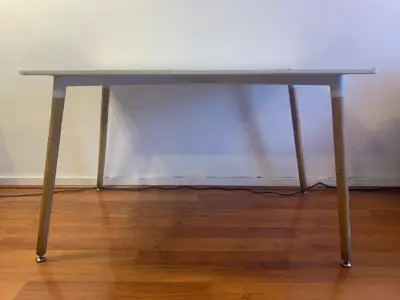 Mesa blanca rectangular - miniatura 3