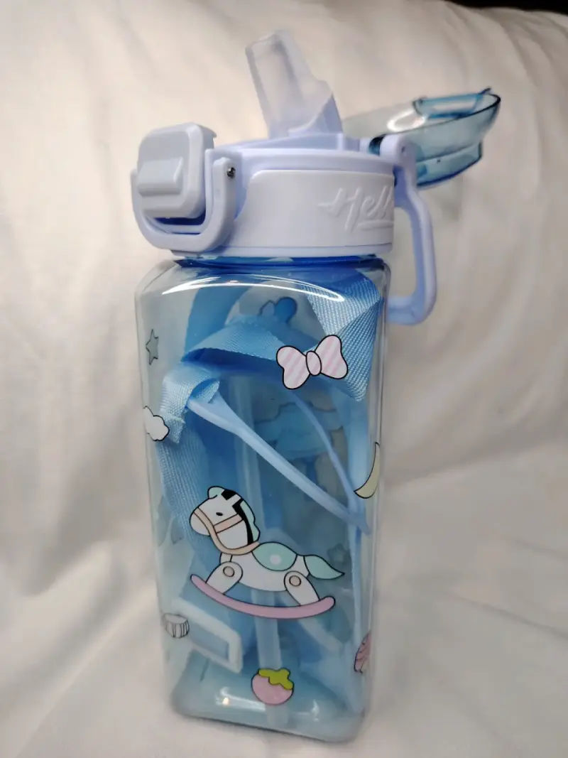 Botella  con diferentes personaje. - 5