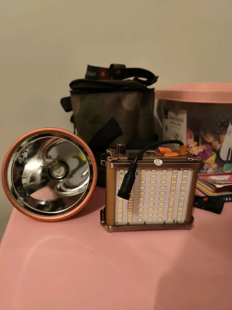 Linterna LED recargable