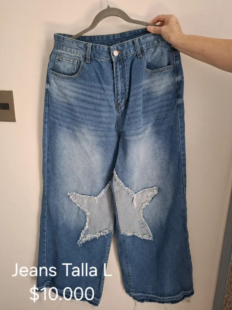 Jeans con estrella desgastada