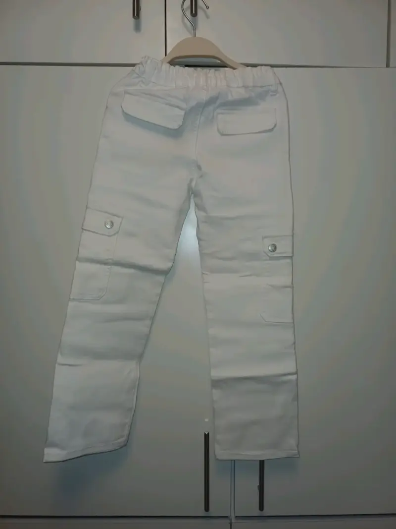 Pantalones cargo blancos - 1