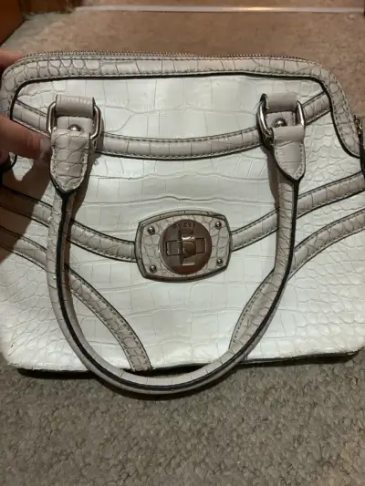 Cartera Guess, original, blanco estilo cocodrilo - miniatura 1