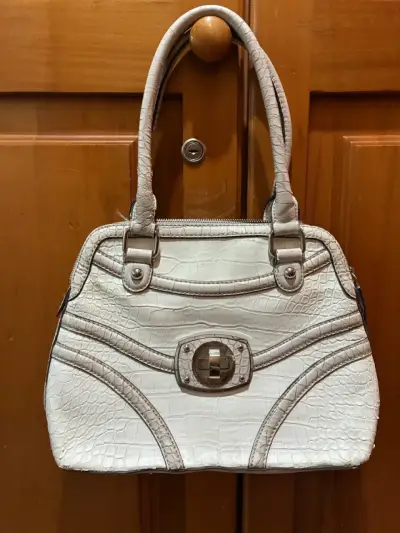 Cartera Guess, original, blanco estilo cocodrilo - miniatura 2