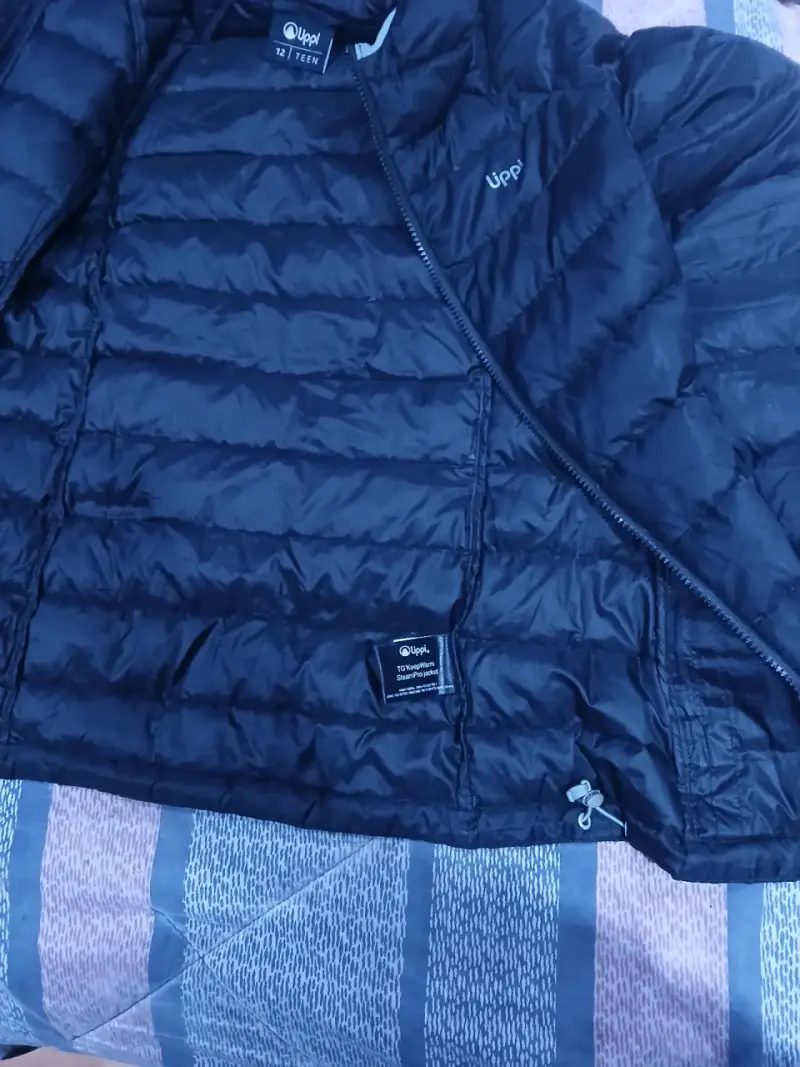 Parka negra con capucha Lippi - 4