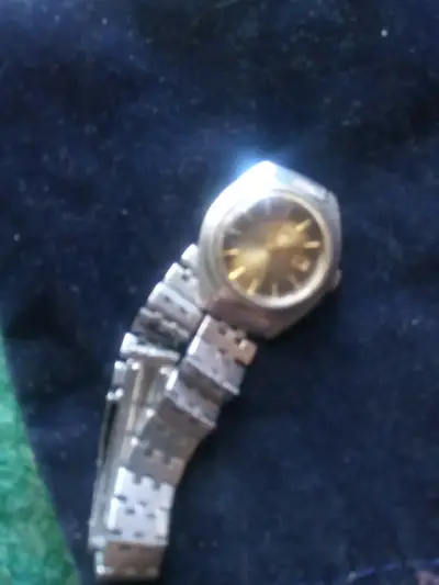 Reloj pulsera metalico citizen - miniatura 1