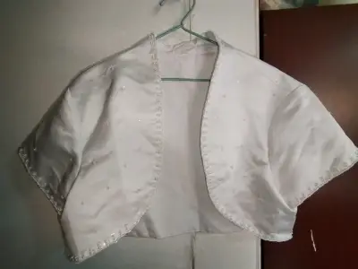 Vestido de novia blanco elegante - miniatura 4