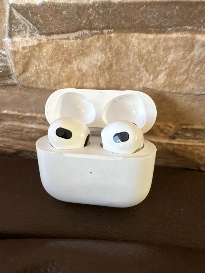 Auriculares inalámbricos blancos Apple - 2