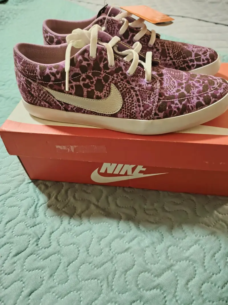 Zapatillas Nike moradas nuevas - 4