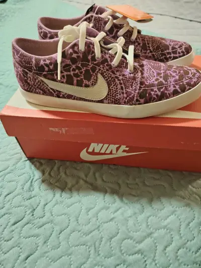 Zapatillas Nike moradas nuevas - miniatura 4