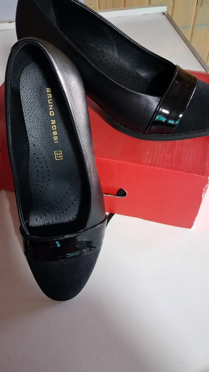 Zapatos negros Bruno Rossi