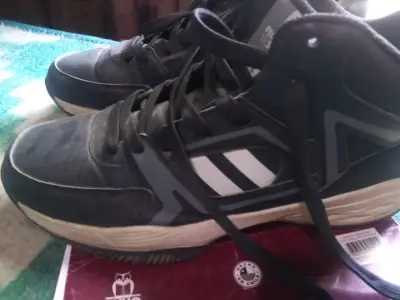 Zapatillas negras deportivas hombre - miniatura 3