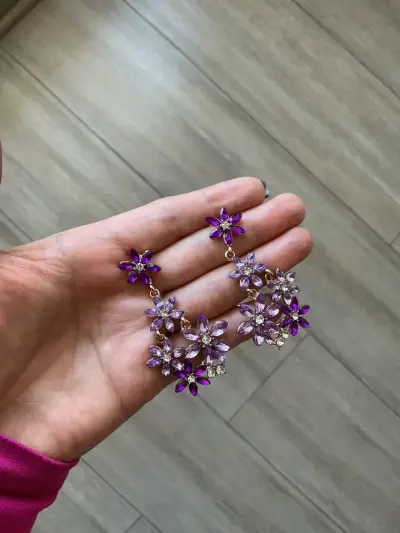 Aros colgantes florales púrpura - miniatura 2