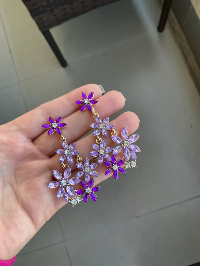 Aros colgantes florales púrpura - 3