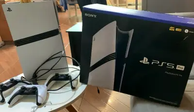 Consola PS5 Pro nueva - miniatura 3